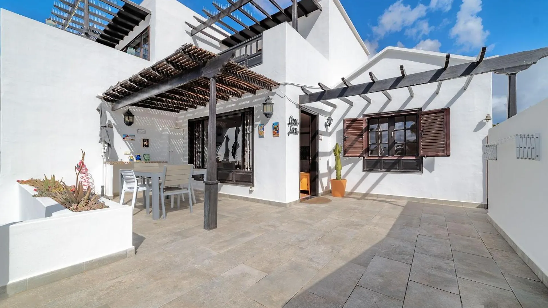 Playa Bastian 2 Habs, 2 Banos Y Super Terraza location
